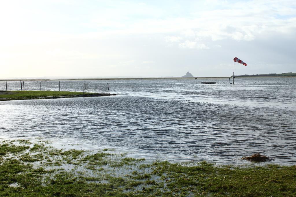 Appartamento Au Coeur De La Baie Le Val-Saint-Père Esterno foto